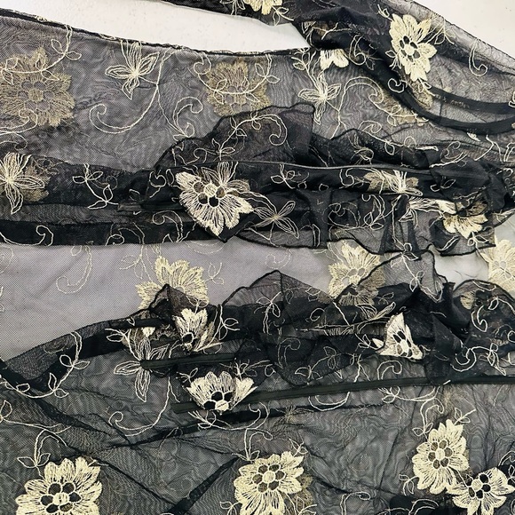 SALE Sexy mesh blouse by Ivanka Trump. Size 10. - Picture 2 of 5